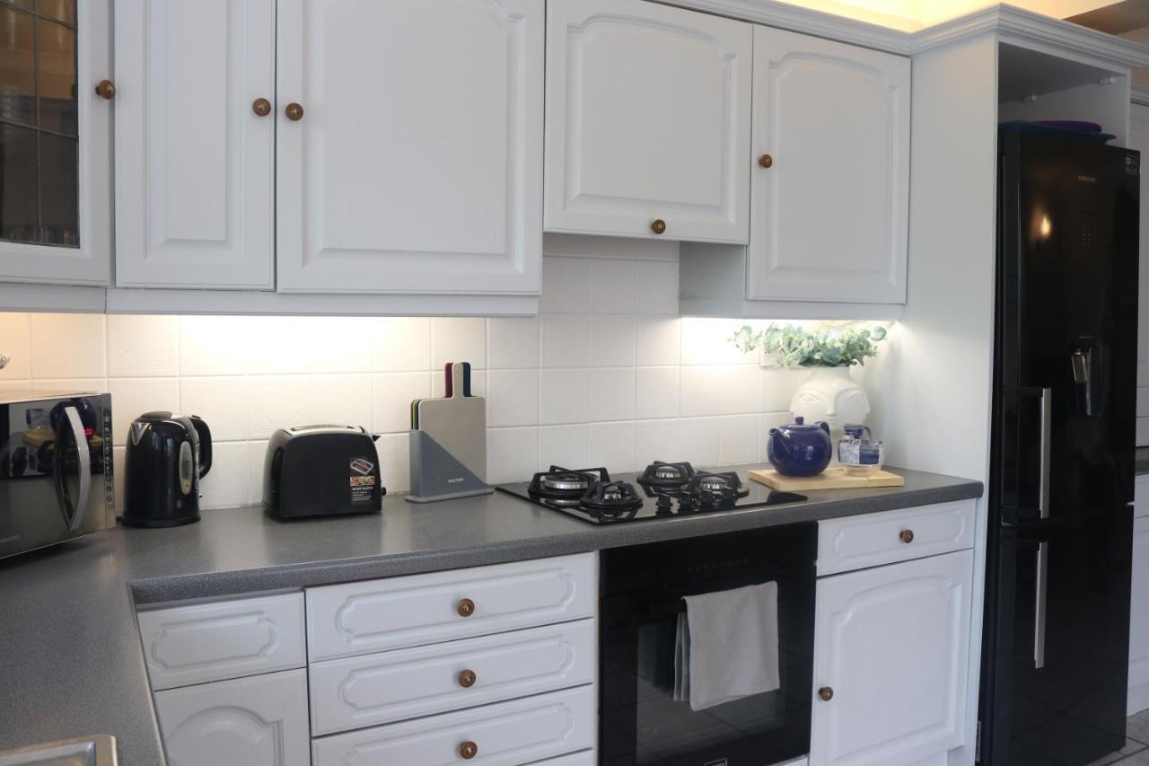 Inviting You To Your Home From Home 10 Minutes From Stratford Westfield Лондон Экстерьер фото